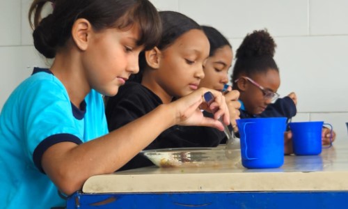 Merenda escolar conquista alunos em Barra Mansa
